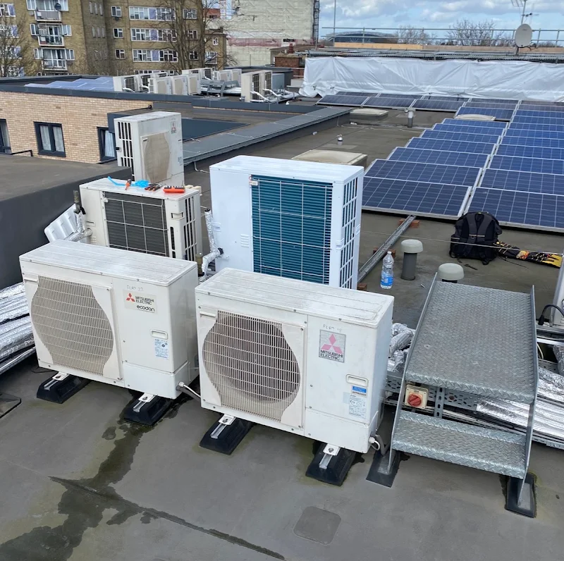 Marine air conditioning system fitted aboard a Solent vessel