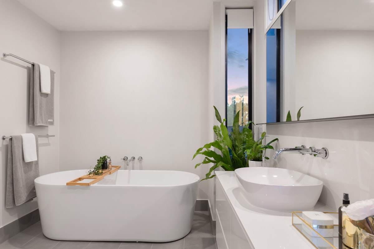Freestanding bath and basin fitted